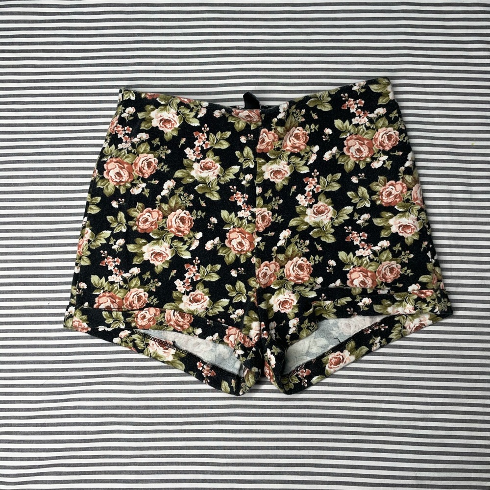 Floral high waisted shorts